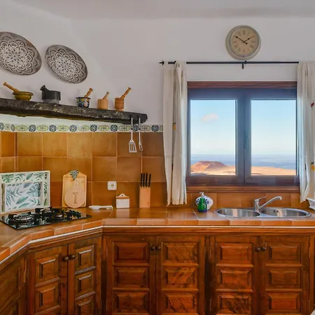 Holiday home Casa Vereda Del Risco Ye